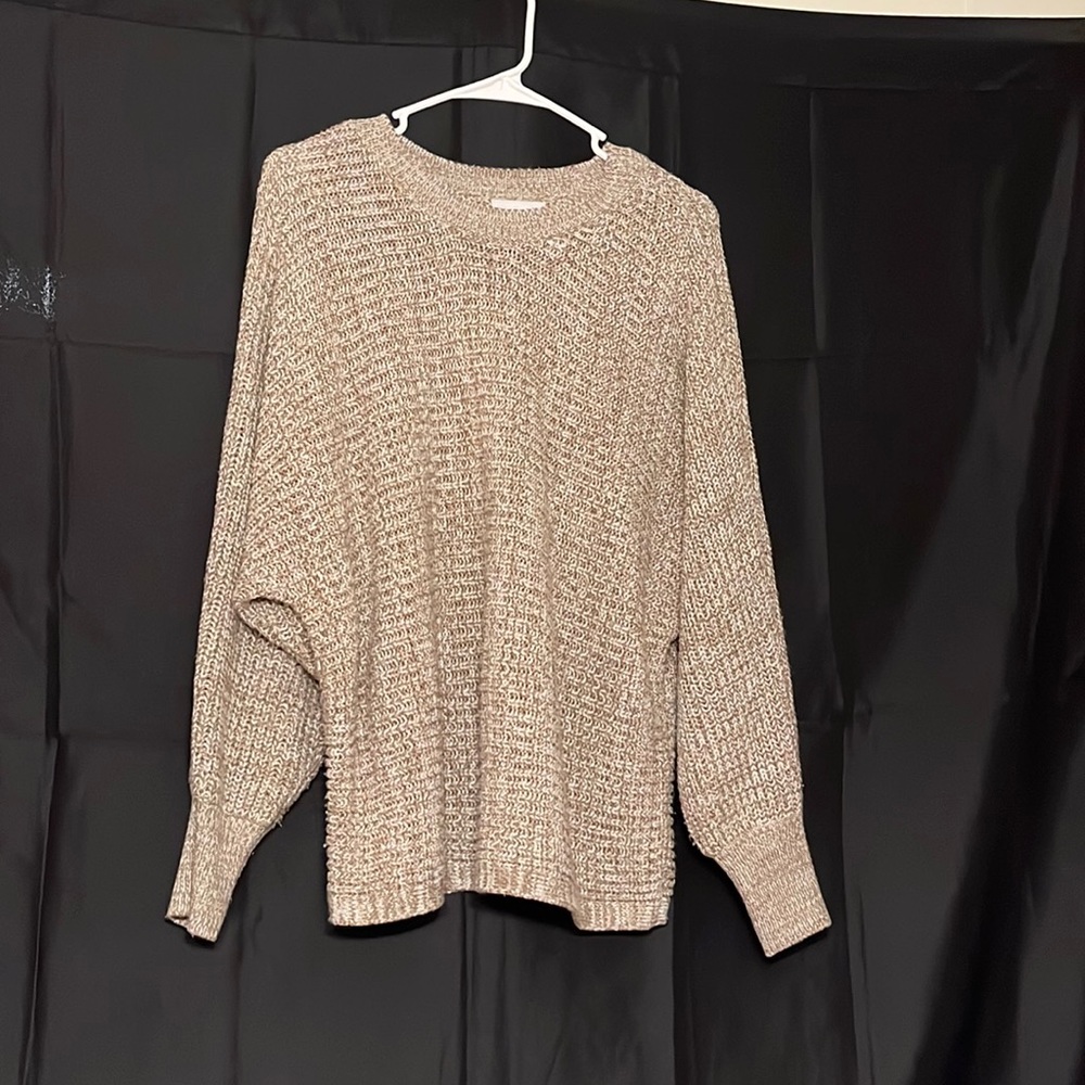 only worn once for family photos, very comfy